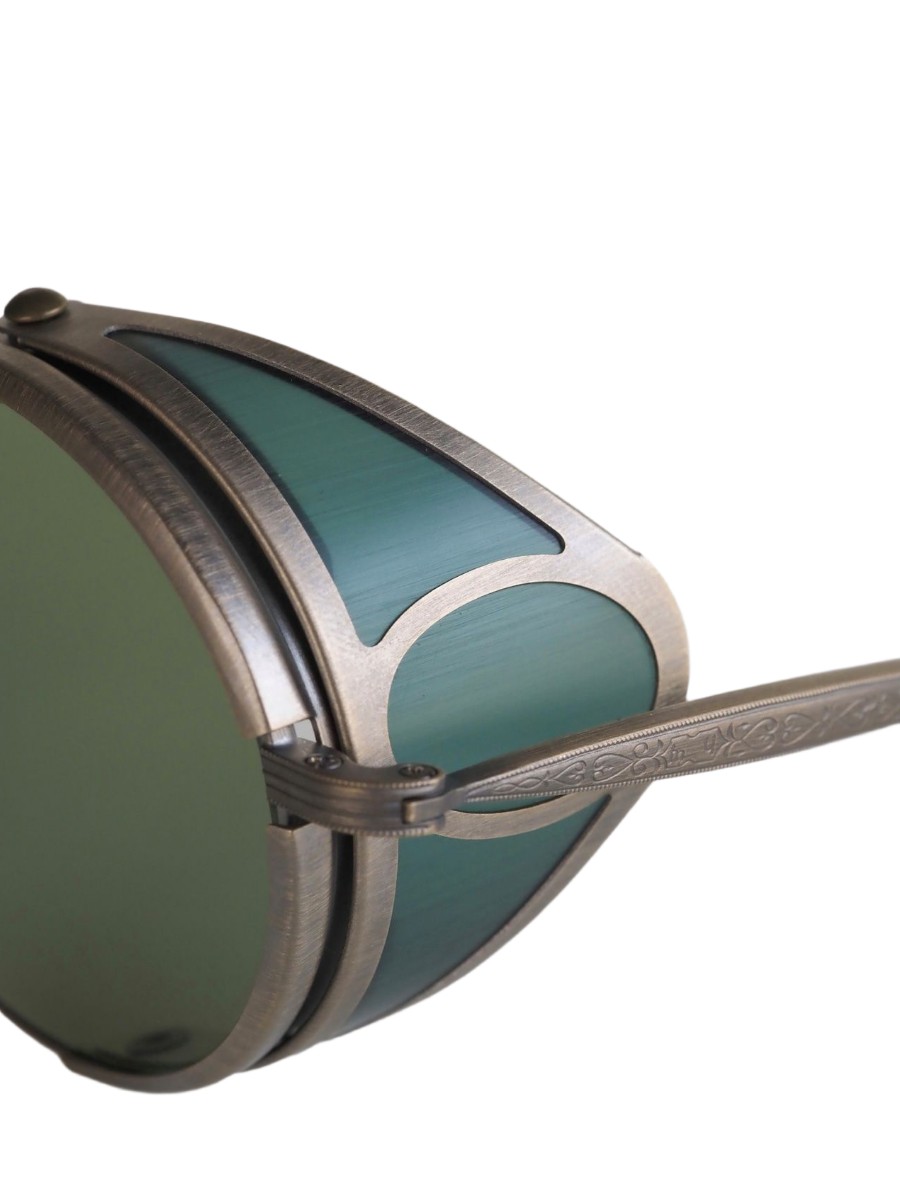 Очки солнцезащитные