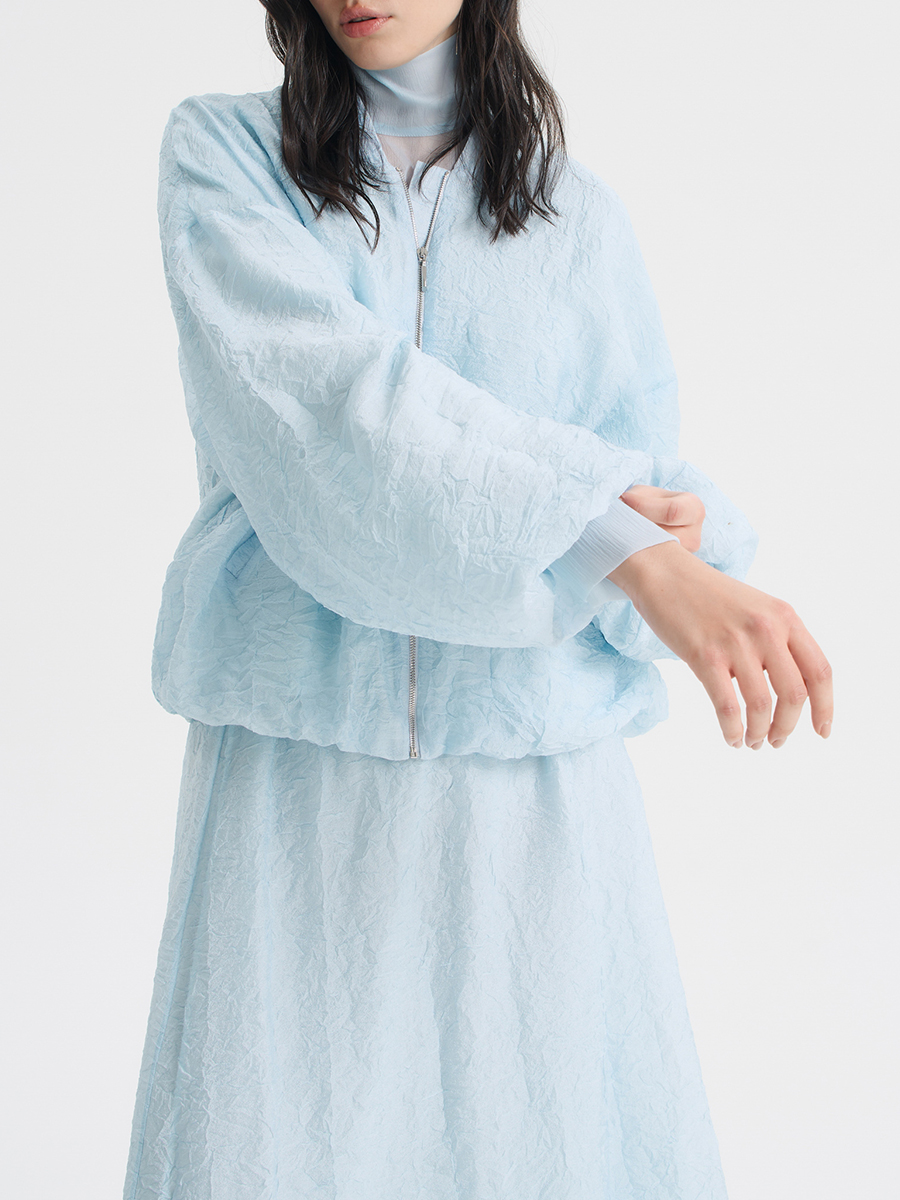 Бомбер из жатой вискозы